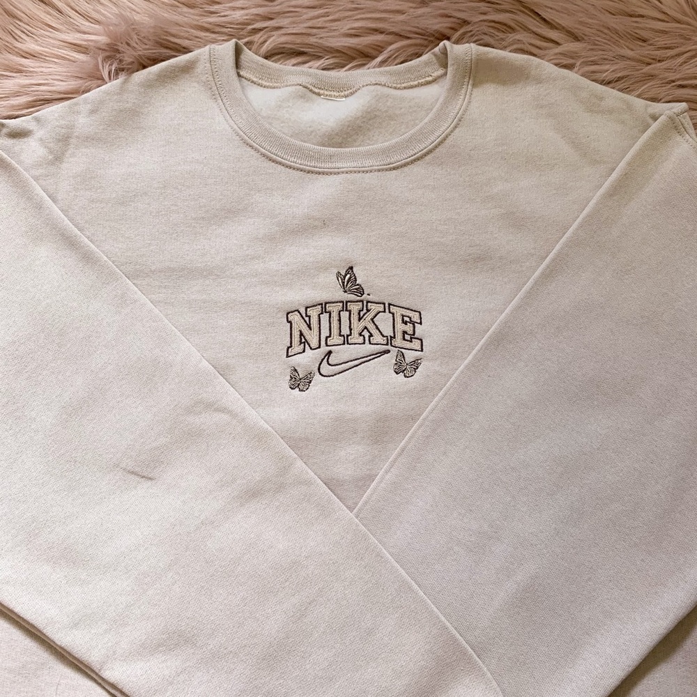 NIKE BUTTERFLY CREWNECK